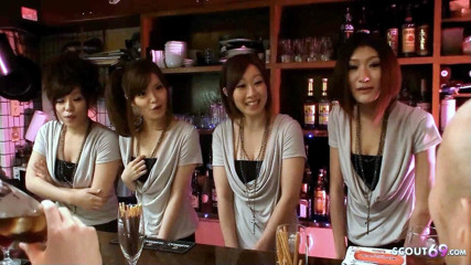 Asian porn collection: スウィンガー性乱交と小柄なアジアの十代の若者たちに日本のクラブ