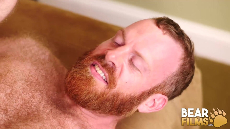 Bear Films: BEARFILMS - urșii homosexuali Marc Giacomo și Russell Tyler se fut dur