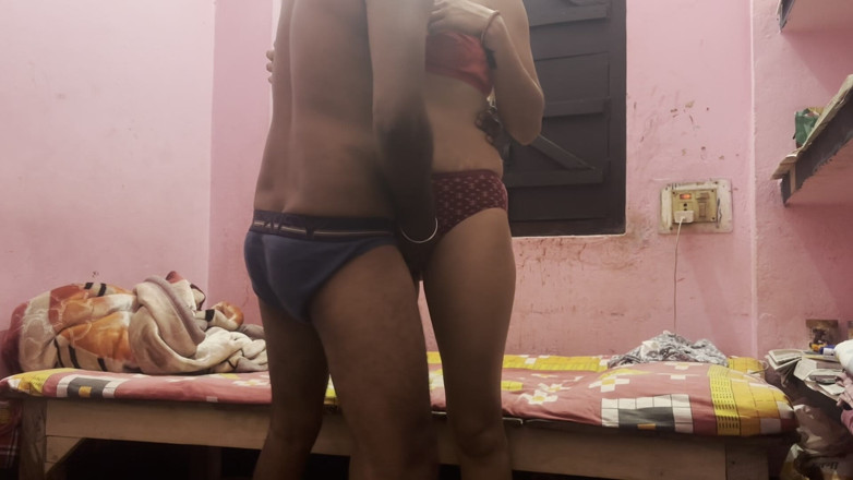gkraj933: Fratellastro fa sesso nel letto