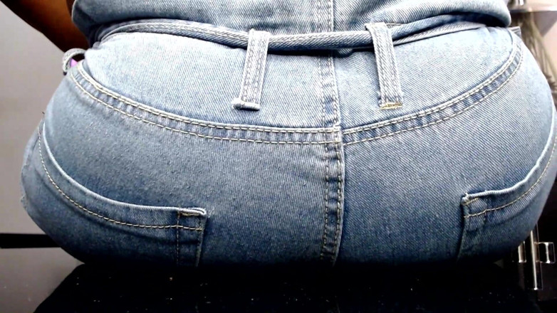 Maeling: Slut Teen Ruined in Jeans Ass-fyxiation with Giant Ass Unknowing