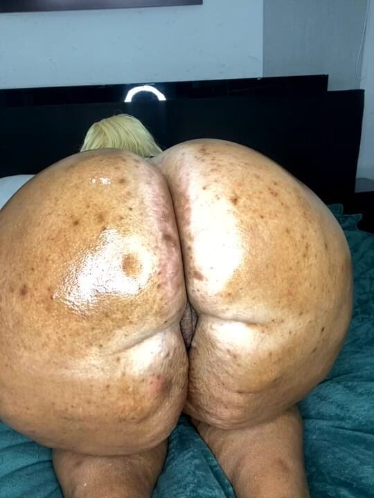 Big black clapping booties: Branlette jusqu’à l’extrême, épisode 1018