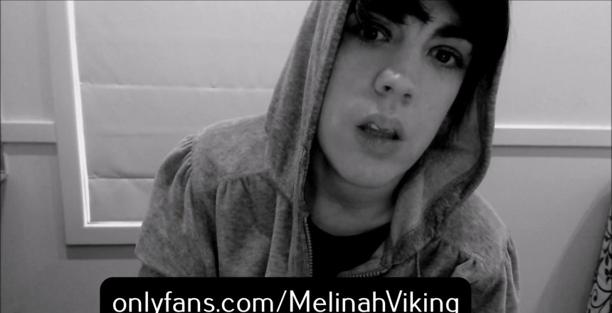 Melinah Viking: Hoodie verlegenheid