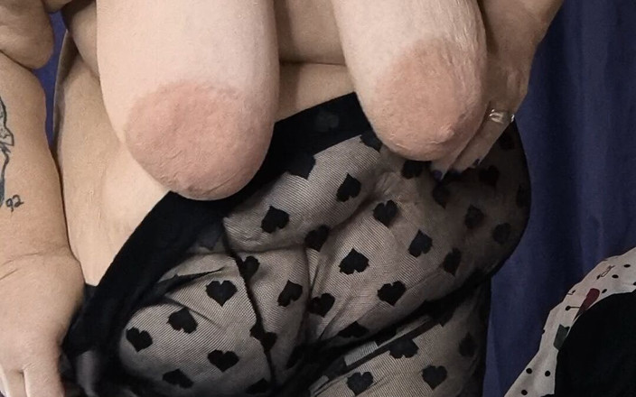 HerculesnVENUS: Naughty Mesh, un orgasme qu’elle ne regrette pas