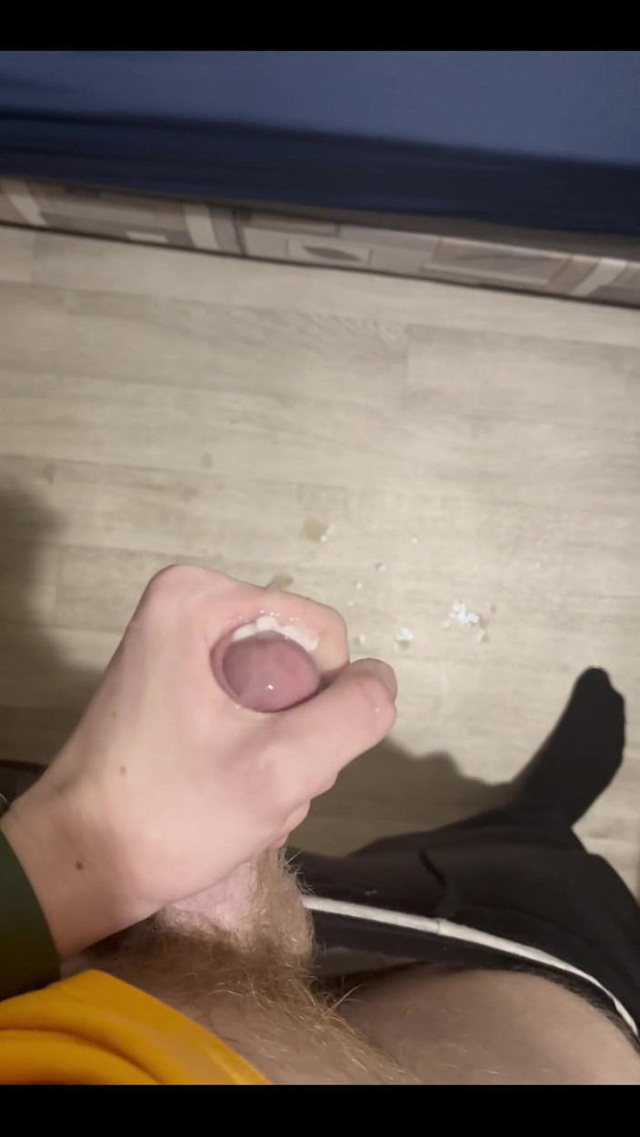 Johnny69227: Мій великий член жорстко кінчає! Великий камшот