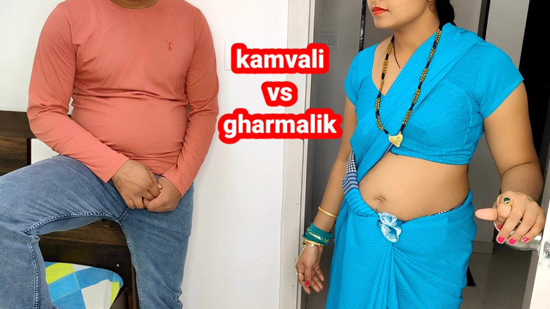 Sexy Komal: Người giúp việc của Komal lại đến yêu cầu thanh toán