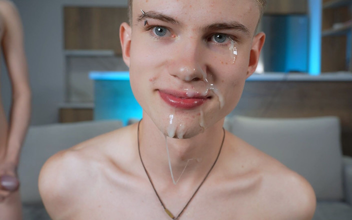 Matty And Aiden: Threesome twinks di webcam menunjukkan mengisap kontol dan air mani...