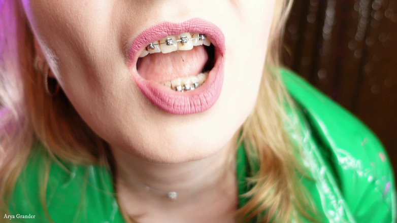 Arya Grander: Mukbang video: mangiare auto (tour della bocca divoratrice fetish Chewing)