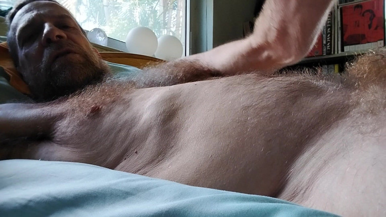 Hairyartist: Stírání mé mrdky v mém zpocené podpaží Jo