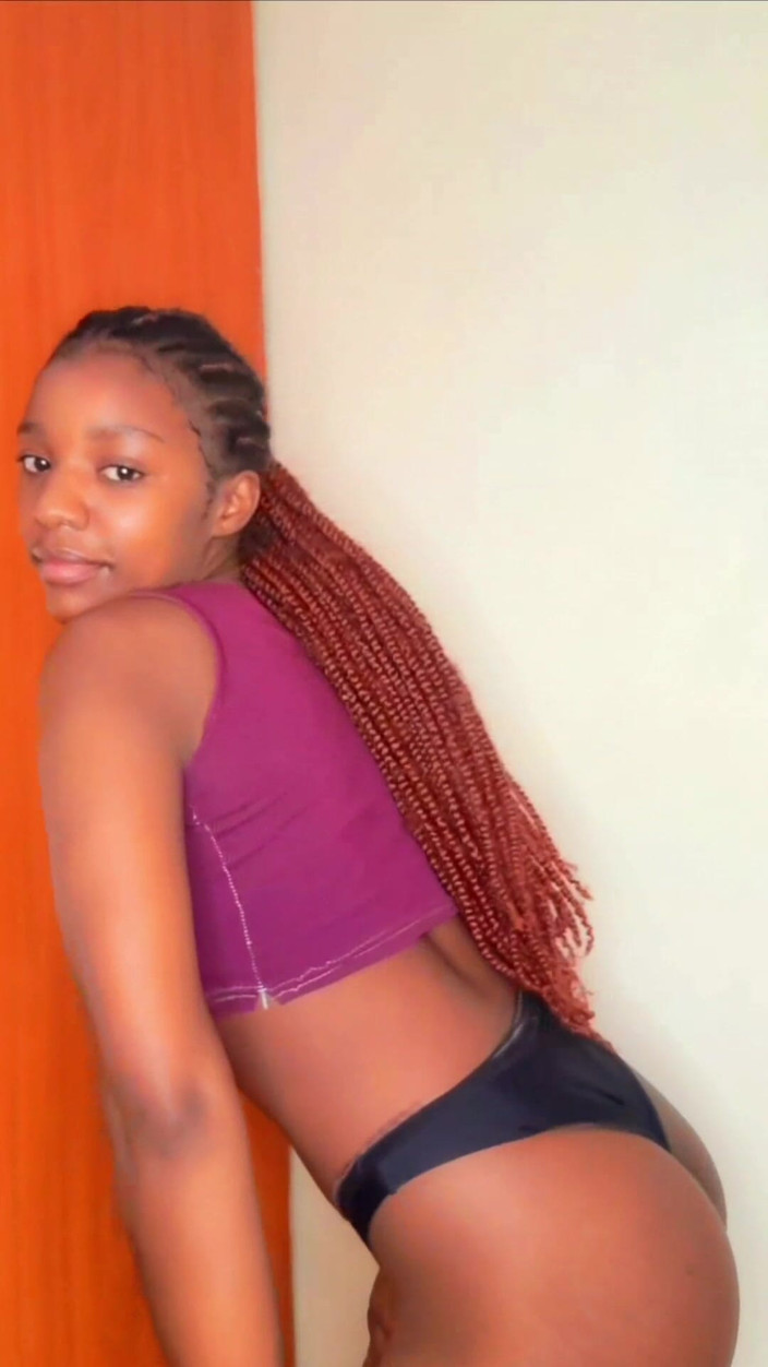 Bambi_bambi: Je Ne Pouvais Pas M’empêcher De Squirter Et De Crémer
