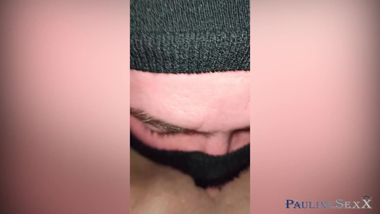 PaulineSexX: Mestra domina subordinada, senta-se em seu rosto e ordena lamber...