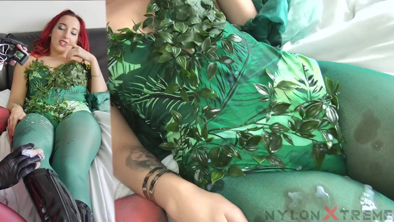 Nylon Xtreme: Anais Latour - Racun Ivy Dengan pantyhose hijau nilon dikongkek
