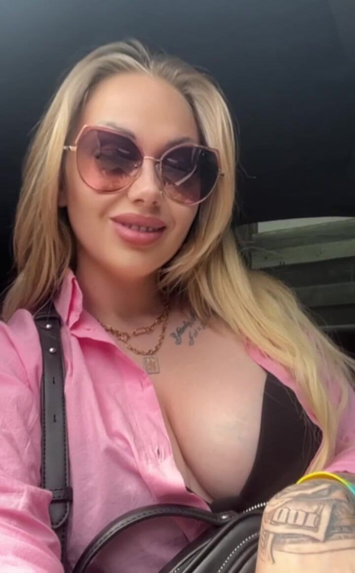 Goddess Misha Goldy: On ne méritait jamais autre chose que d'une certaine perte...