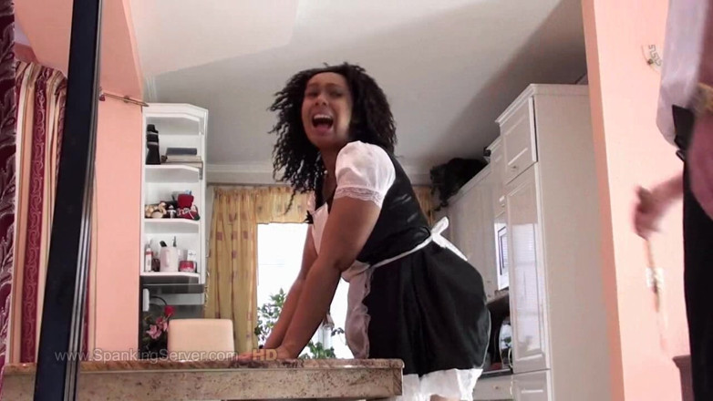 Spanking Server: Danielle matta
