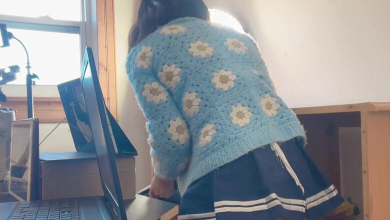 sweethanajapanese: 집에서 일하는 여대생 Hana Chan에게 보지를 오줌 싸고 오줌 싸기