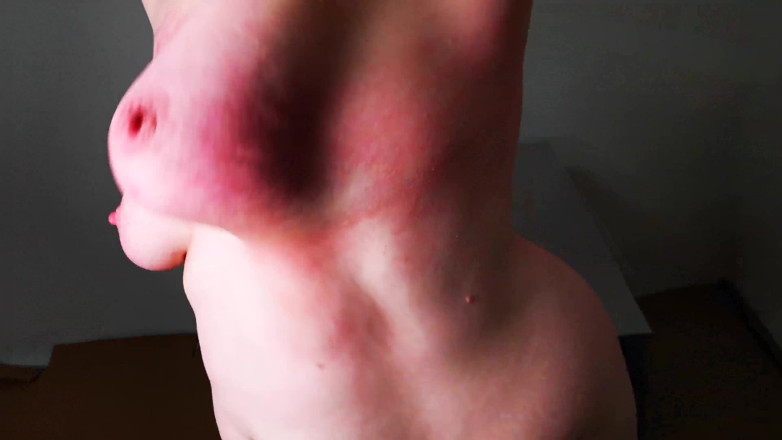 Bouncy Tits Action: Bem comportados os peitos mantidos