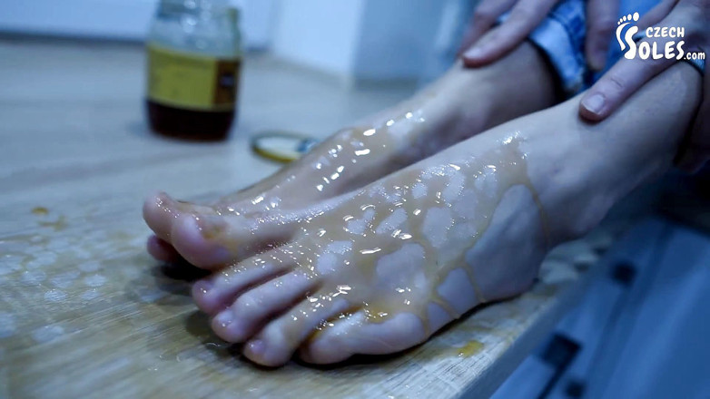 Czech Soles - foot fetish content: Bara fötter i älskling, en fotfetisch smaskig POV!