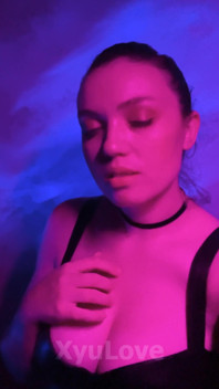 Xyulove Poses Cutely for the Camera and Gives All Her Subscribers a Gentle Kiss