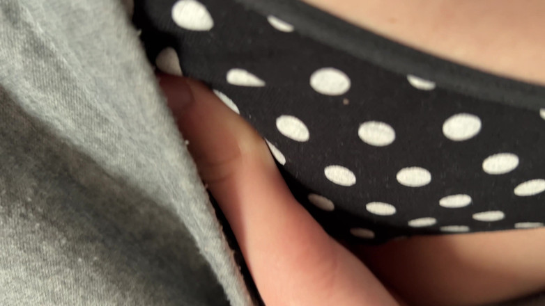 Mia Foster: Nevlastní bratr se vystříká do mých špinavých kalhotek a budu je...