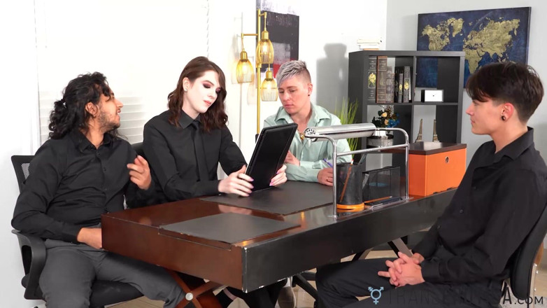 TransErotica: Transerotica Hardcore 4way Fucking with Trans Babe Autumn Rain