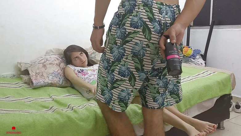 skpro_: Chị kế của tôi đang nghỉ ngơi và khi cô ấy đến với...