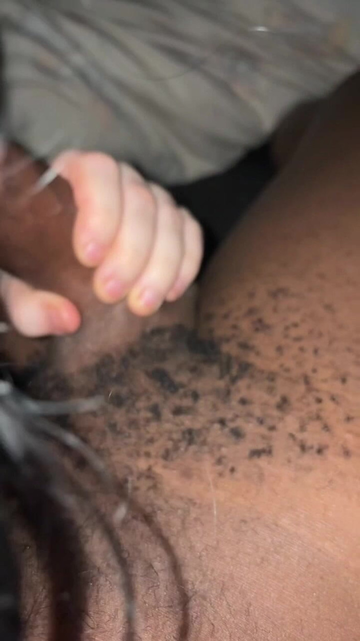 Nofaceguy09: 私の一日は、私の継父BBCの彼のペニスはとても甘いしゃぶりから始まった
