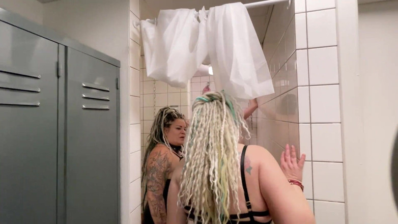 Dark Films: Bathroom Humiliation