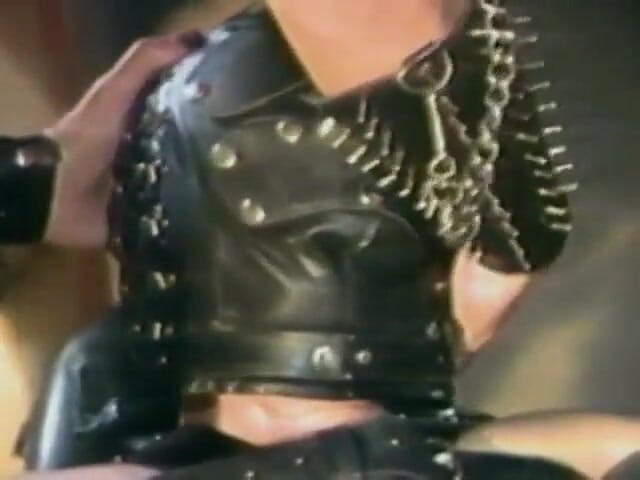 Tribal Male Retro 1970s Gay Films: Zdjęcia z czarnej części tańca 2