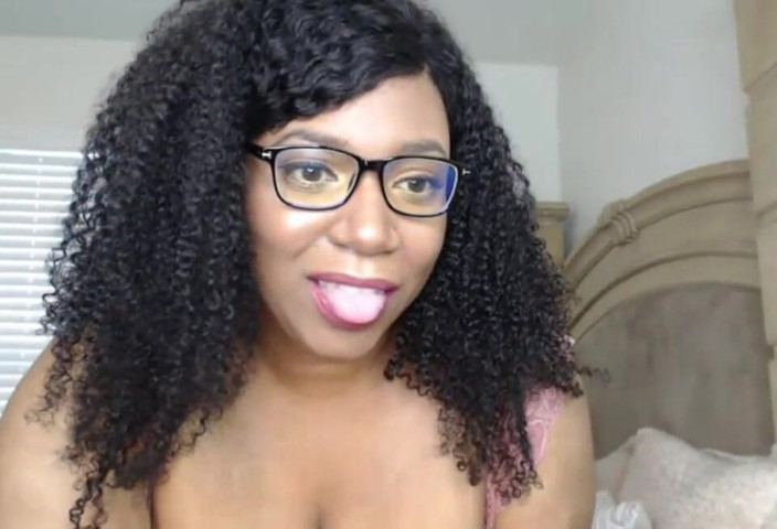 Josie4yourpleasure: Трансляция началась 12/08/2019 4:05 вечера