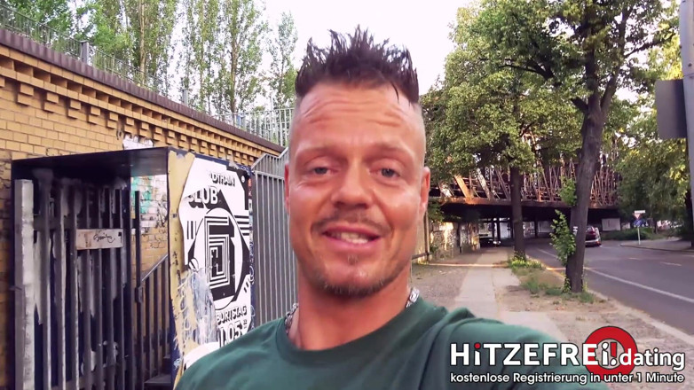 Hitzefrei: Niemiecka Jenny uderzyła na zewnątrz, podczas gdy samochody jeżdżą przez...
