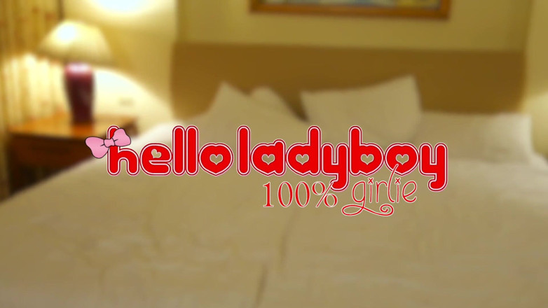 Hello Lady Boy: Ladyboy stravagante riempito da un grosso cazzo