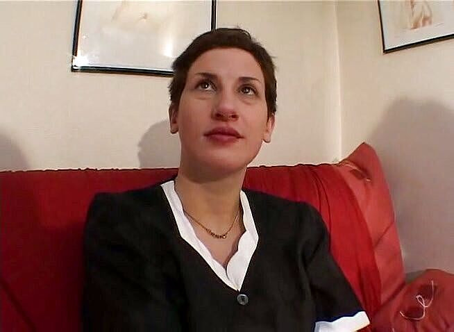 Orgsex: Mucama Lea conoce a Bitman