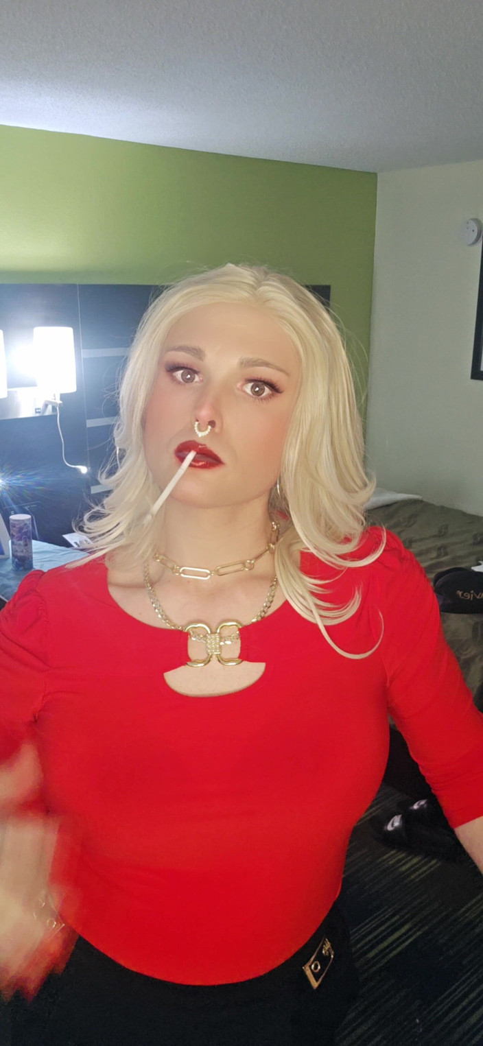 Darkfetish2k: Kylie Rey (transsexual) Ela é a pior fetiche por fumar