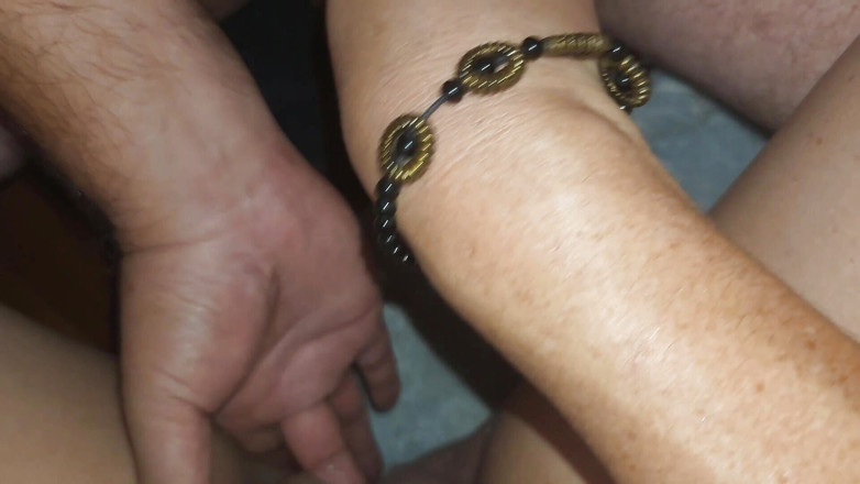 Bellaboo: Caliente grandota y marido se masturban juntos