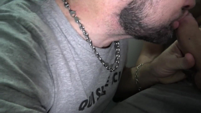 Gaybareback: Leo Grin zonder condoom gebruikt door de hetero magische Javi