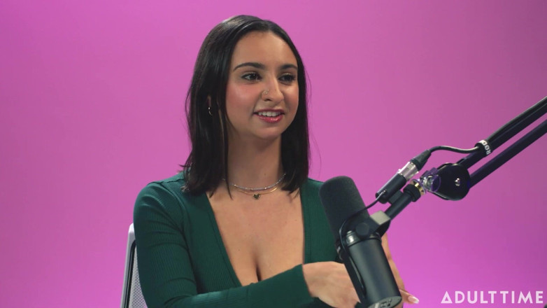 Adult Time Podcast: Hailey Rose dice que la gente infravalora los besos e...