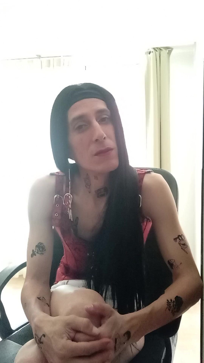 Penelopene27: Travesti Exhibicionista