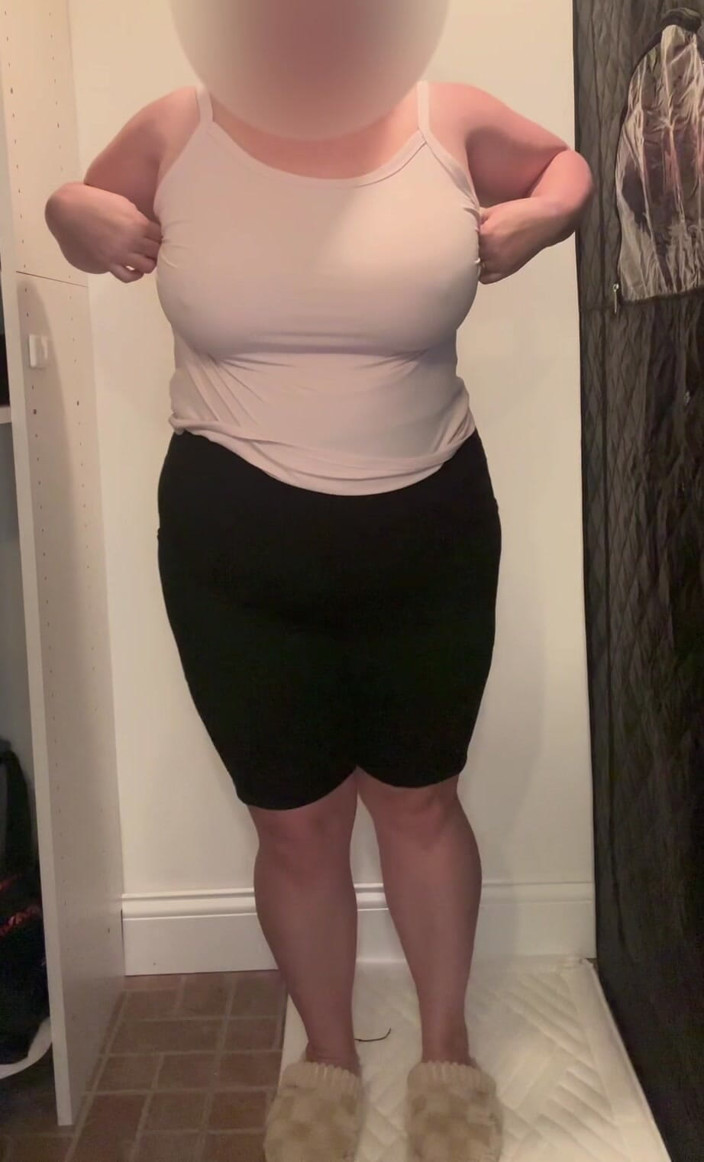 SadieMarriedLady: Sadie strippt für dich