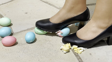 Tights free: Écrasement des oeufs de Pâques dans mes talons et mes...