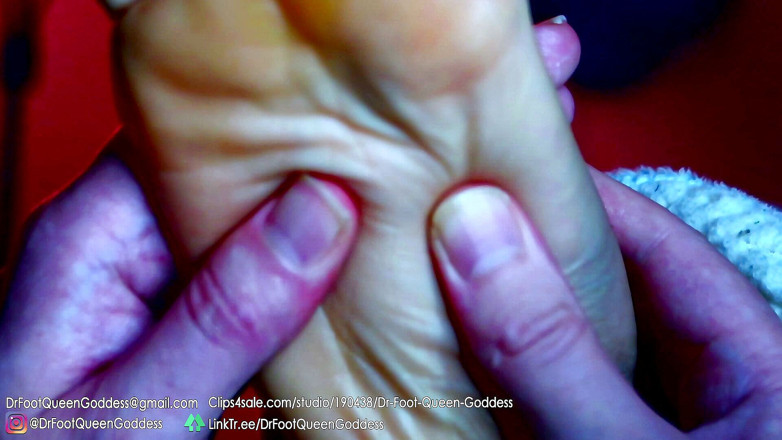 Dr. Foot Queen Goddess: Wrinkled soles lotion massage part 2
