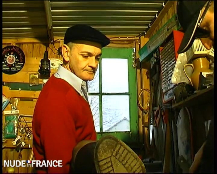 La France a Poil: Dany o aduce pe Natacha de la BesanÃ§on pentru ca...
