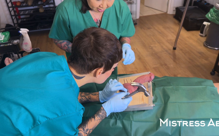 MistressAe: CBT médical extrême avec Madame Li Ying et notre salope