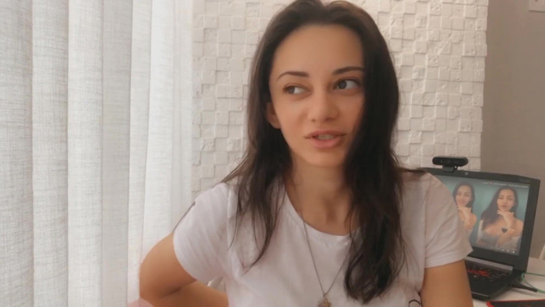 Malati Sex Education: Mi Primera Experiencia Sexual Lésbica