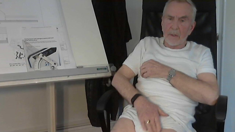 Silver Fox Sex: Kan inte hjälpa till att bli kåt