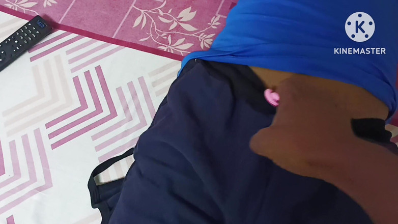 poojaprem: Bhabhi steht im zimmer, nachdem sie mit ihr geredet hat