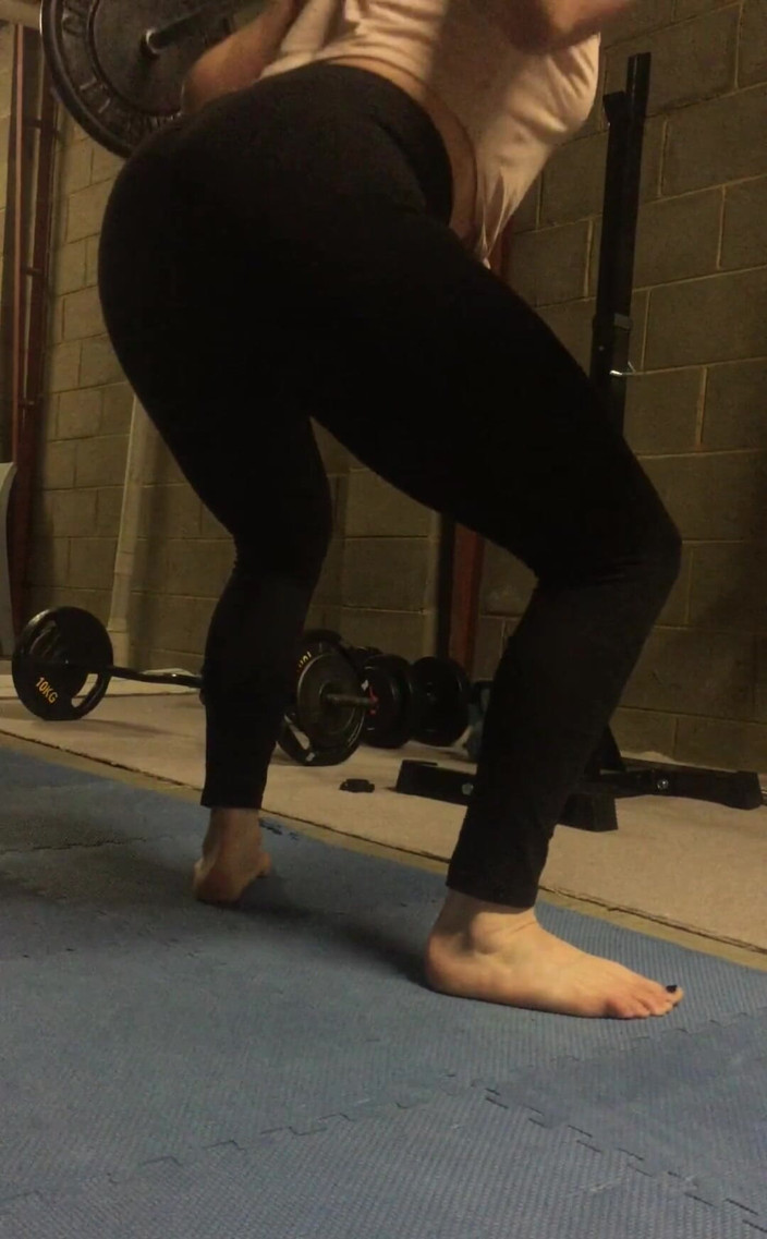 Michellexm: Entraînement de cul dans un legging
