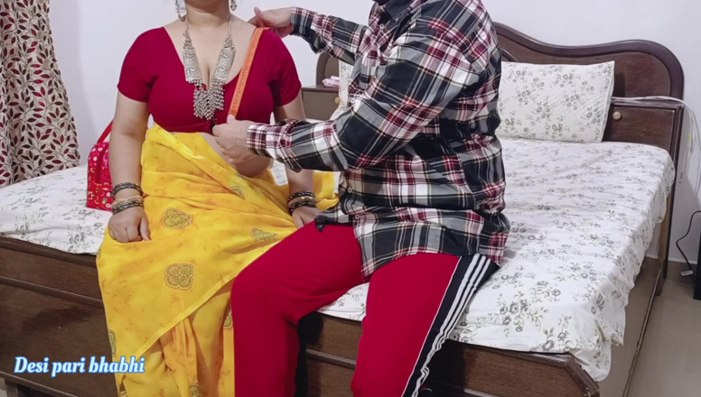 Desi Pari Bhabhi: Il sarto scopa donne indiane calde nel suo negozio. Hindi...