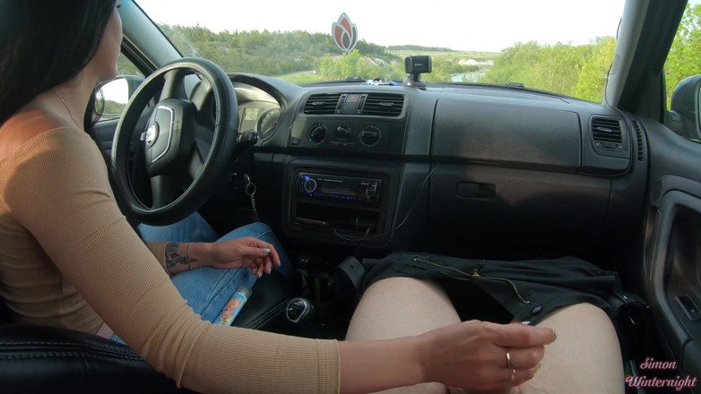 YSP Studio: Handjob dalam kereta di sebelah jalan