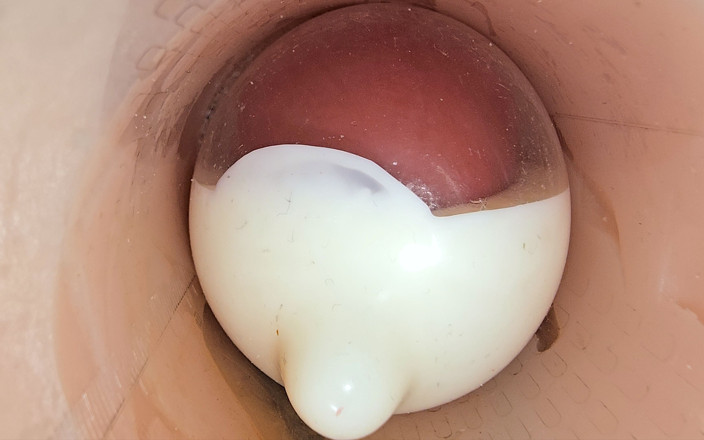 Creme sperm: La caméra dans la chatte profonde filme une énorme éjaculation de sperme...