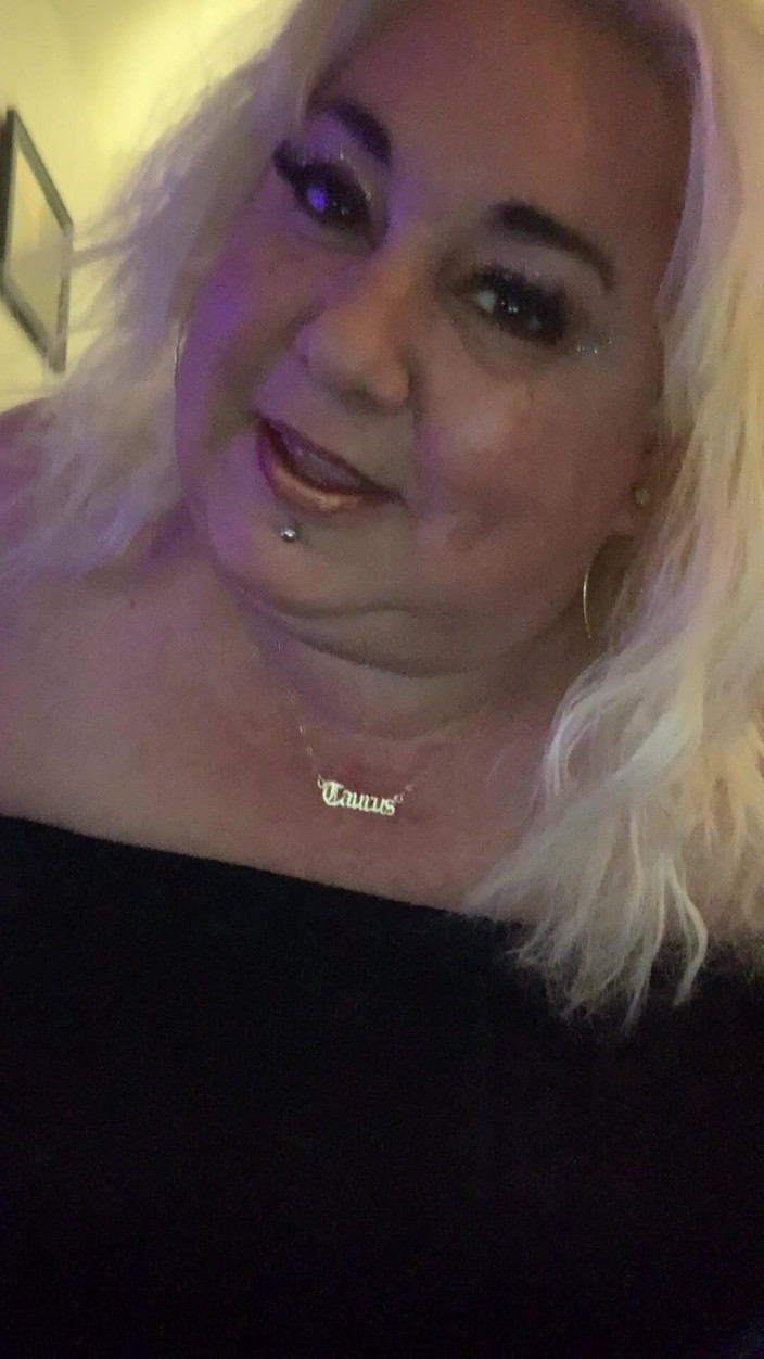 BlancaGirlBBW: Seins et fumée