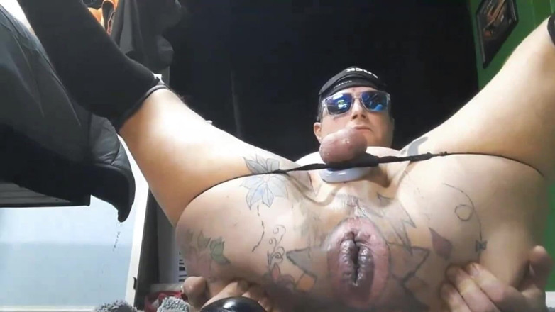 Ryan743: Un plug anal a ruiné mon trou de baise de...
